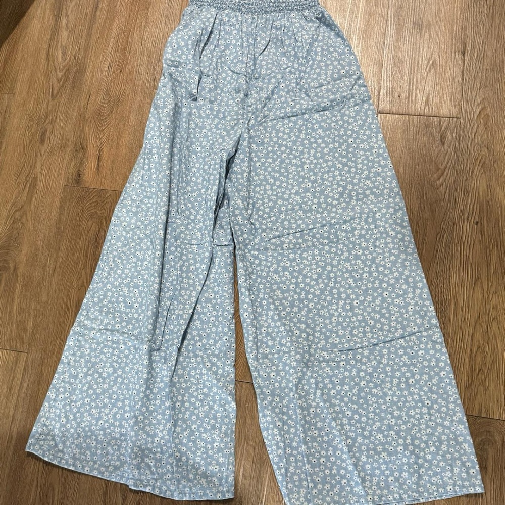 American Eagle Outfitters Blue Floral Pants